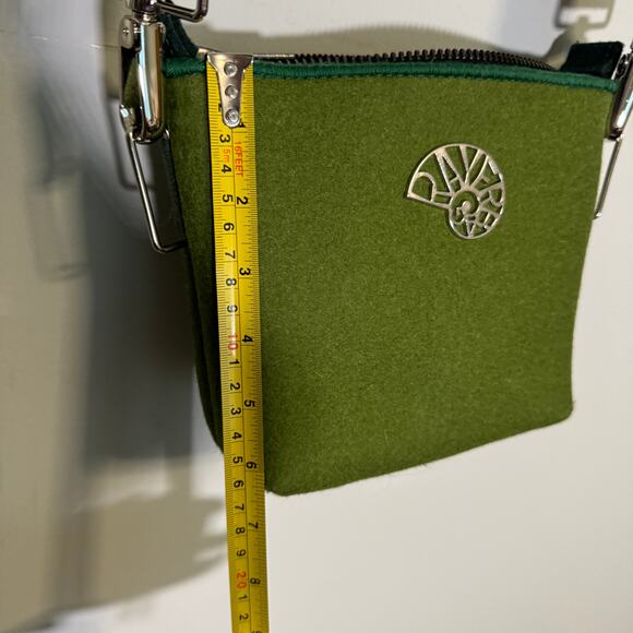 Rayerbag Women's Green Solid Adjustable Strap Zipper Crossbody Bags One Size - Picture 6 of 7